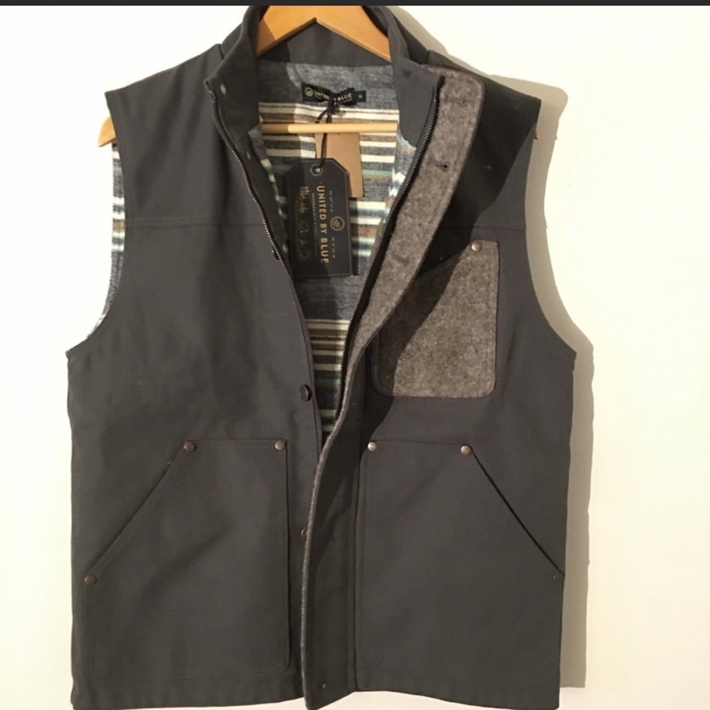 UNITED BY BLUE Bison Utility Vest mountain Ash Large NWOT